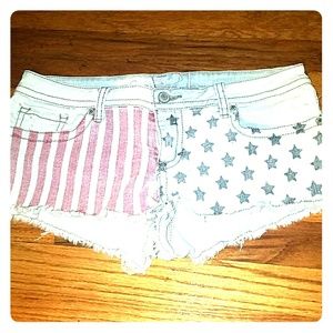 Juniors rue 21 Am.flag jean shorts